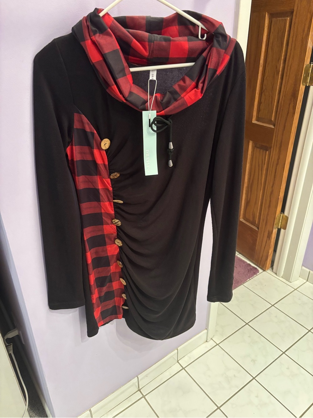Dressfo Women’s Black and Red cowl neck long sleeve midi sweater dress Large